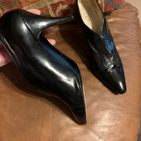 ***SOLD**** Black Chanel Split V Top Heels sz 38 - Picture 3 of 15